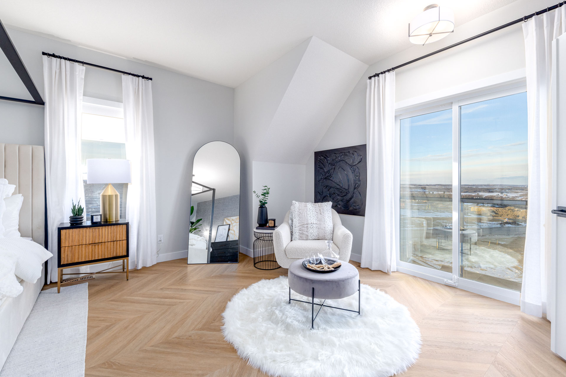 CreekView interior